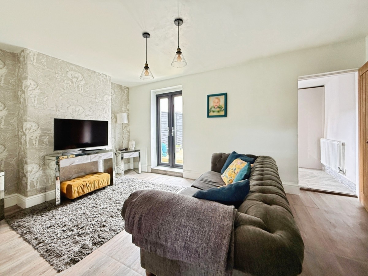 Bath Road, Stroud