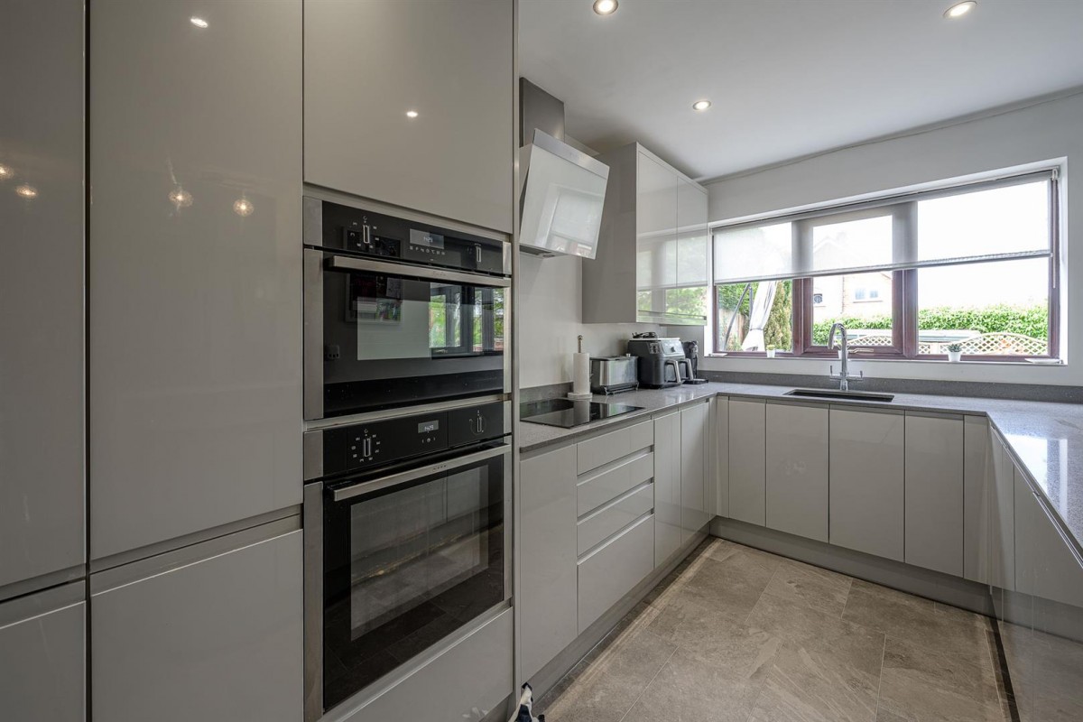 Prestwick Road, Kingswinford, DY6 9DZ