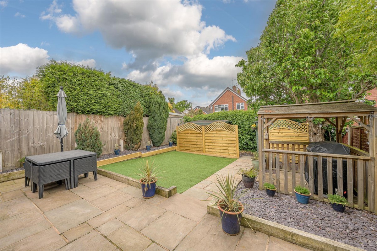 Prestwick Road, Kingswinford, DY6 9DZ