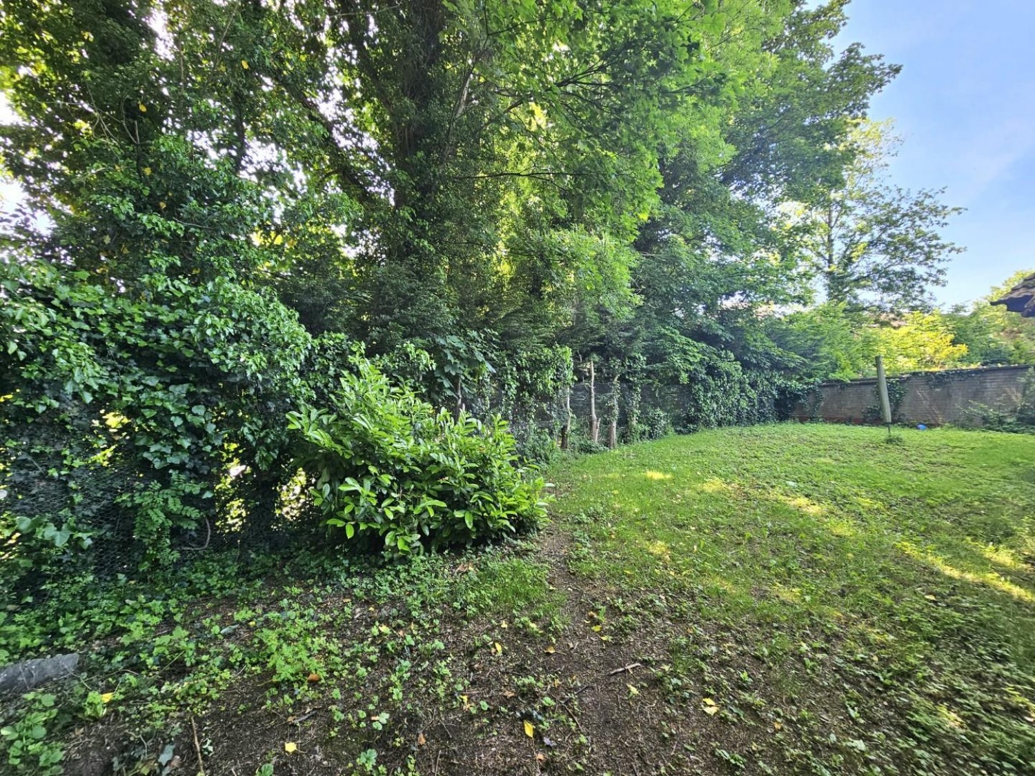 St. Bartholomews Close, Cam, Dursley