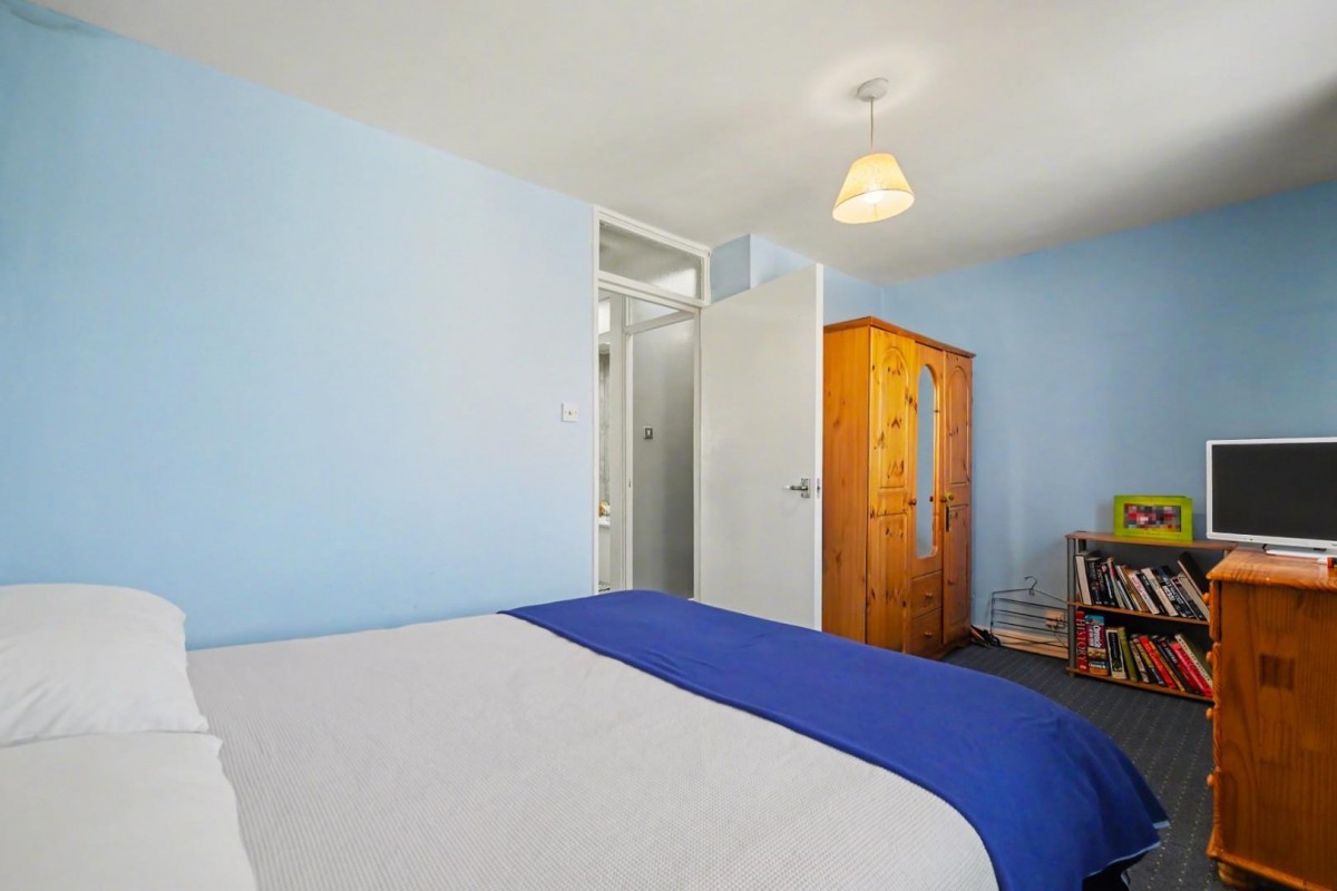 Cressington Close, London, N16