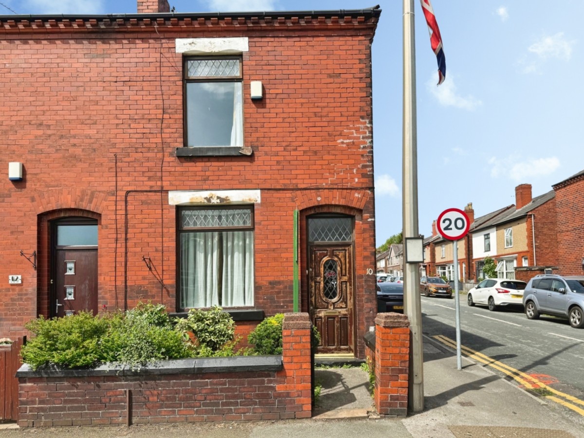 Kirkhall Lane, Leigh