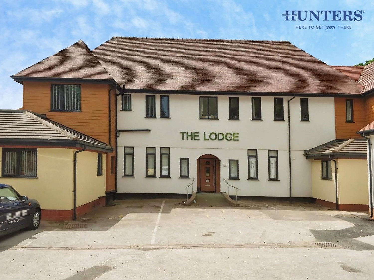 2 bedroom Flat to let in New Penkridge Road, Cannock, WS11 1HN
