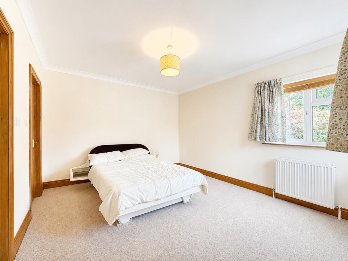 Ashford Road, Kingsnorth
