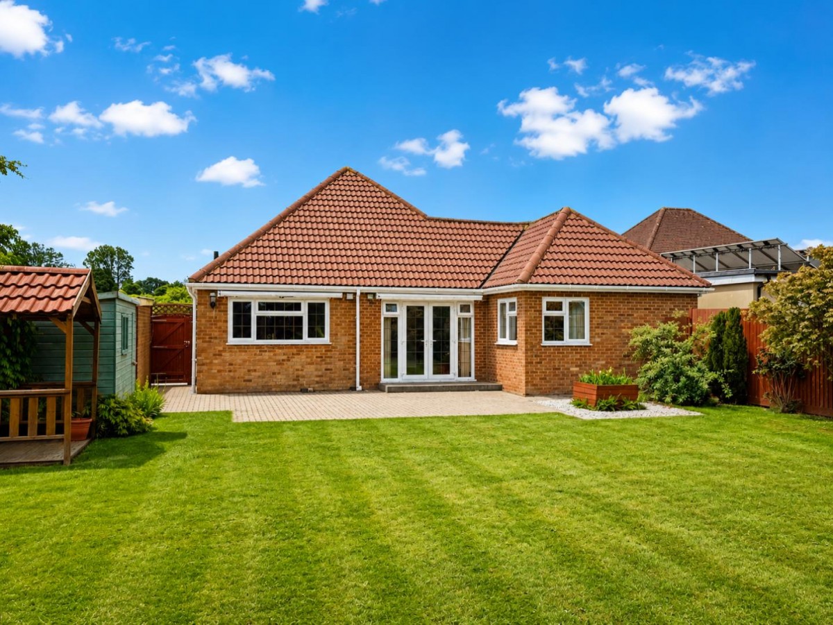 Ashford Road, Kingsnorth