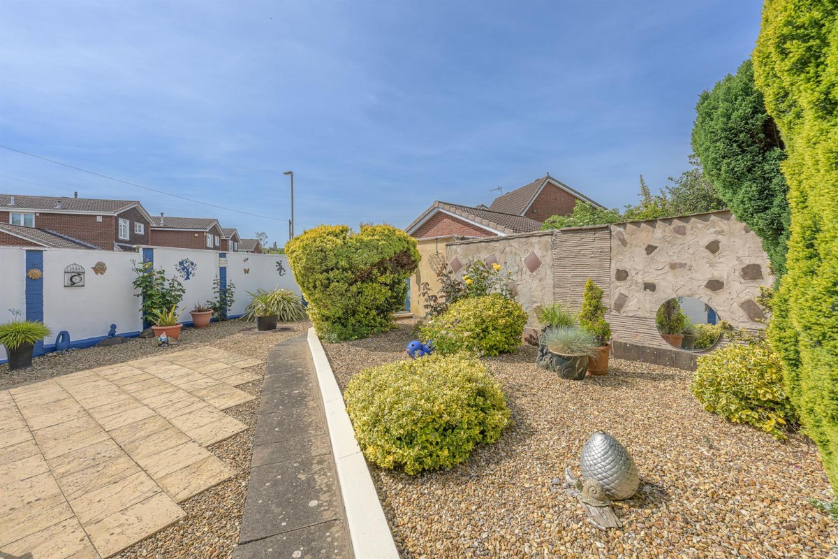 Prosper Meadow, Kingswinford, DY6 8BA