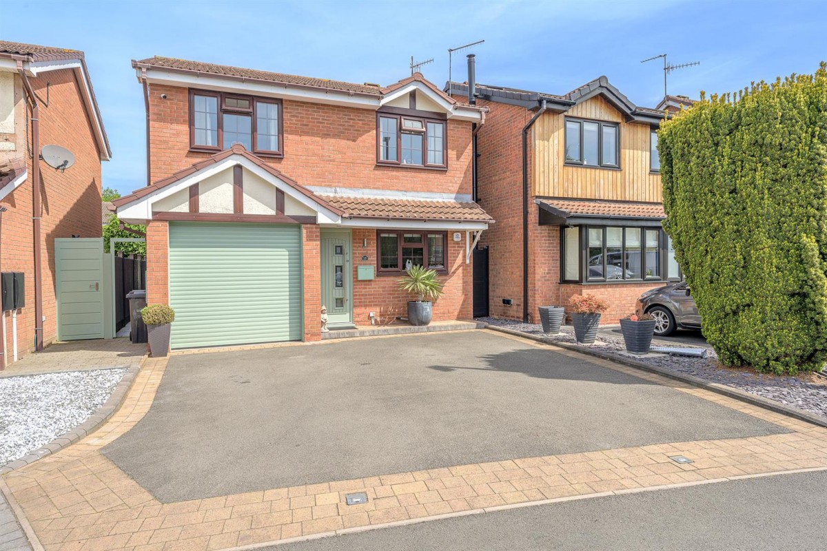 Ibis Gardens, Kingswinford, DY6 8XS