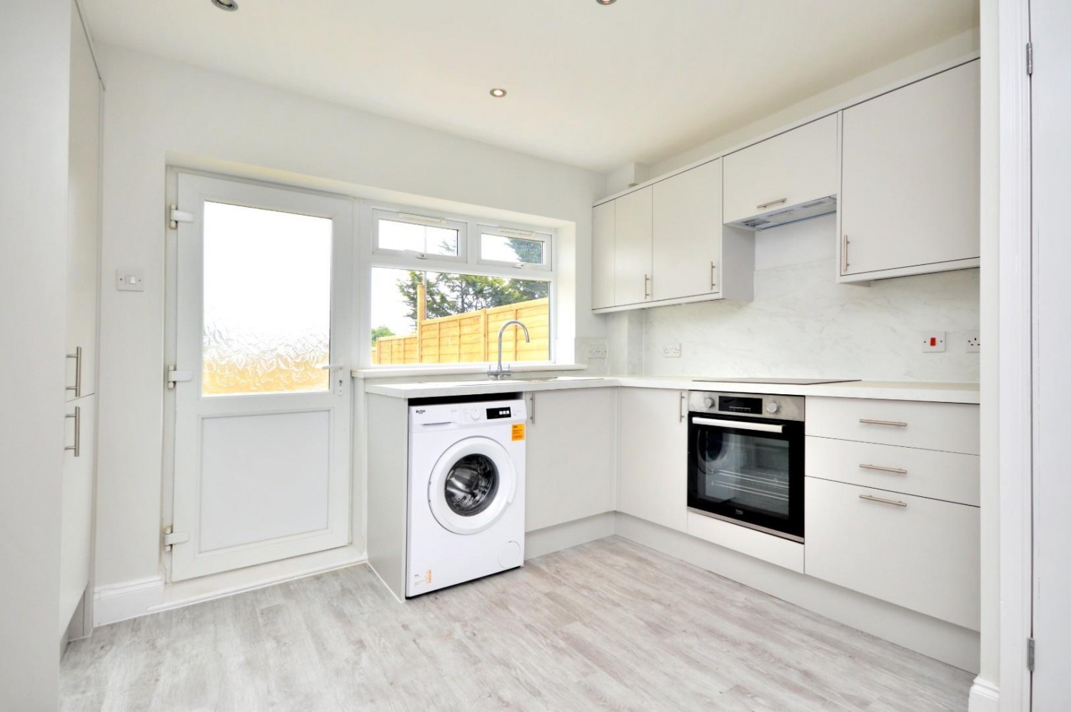 Chaundey Grove, Bristol