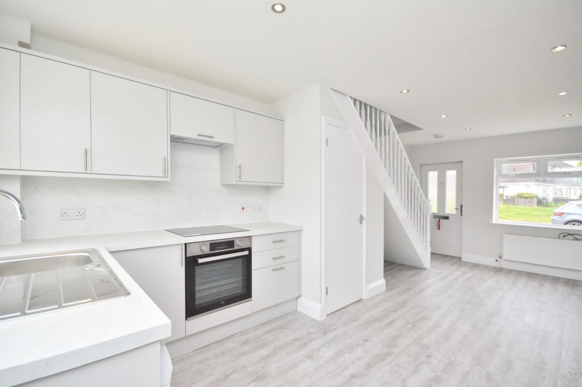 Chaundey Grove, Bristol