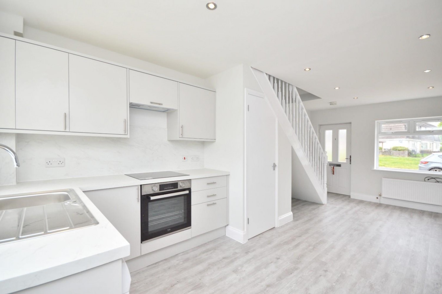 Chaundey Grove, Bristol