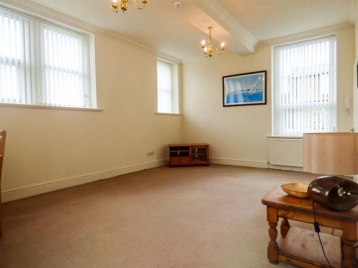 Acland Hall, Lady Park Avenue, Bingley