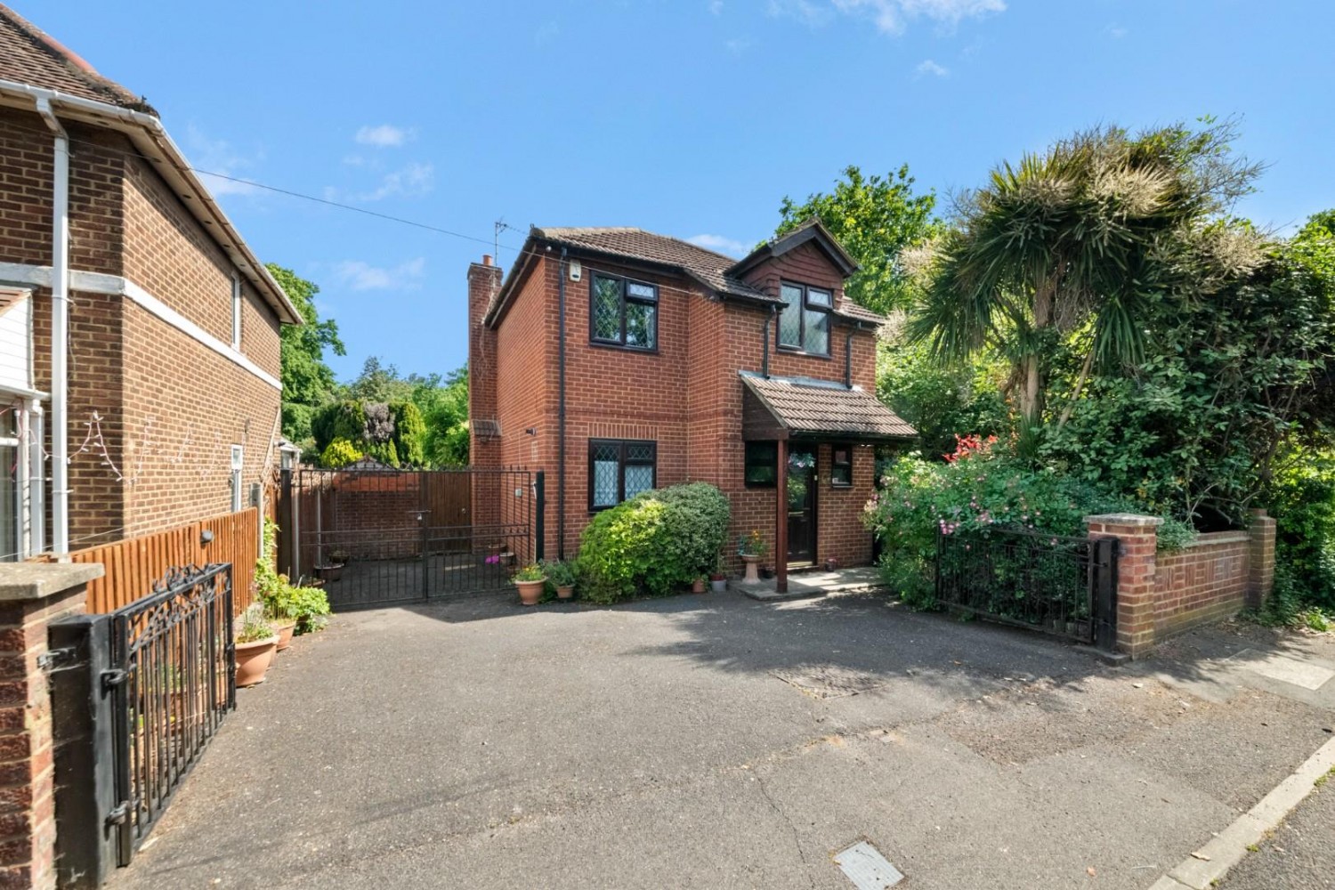 Minet Drive, Hayes