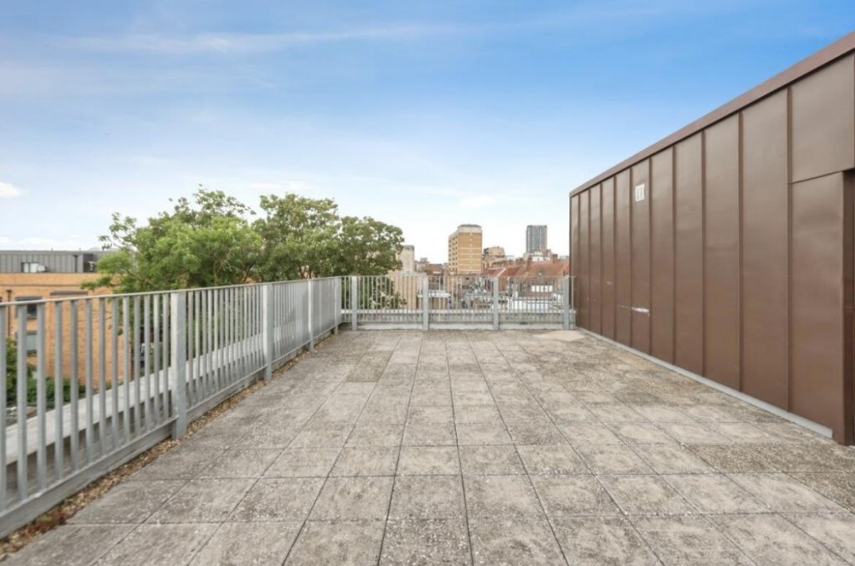 Alderwick Drive, Hounslow