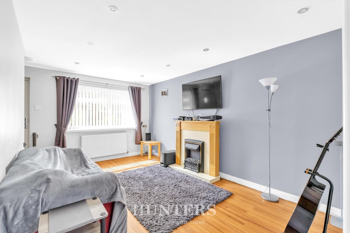 Summerfield Drive, Middleton M24
