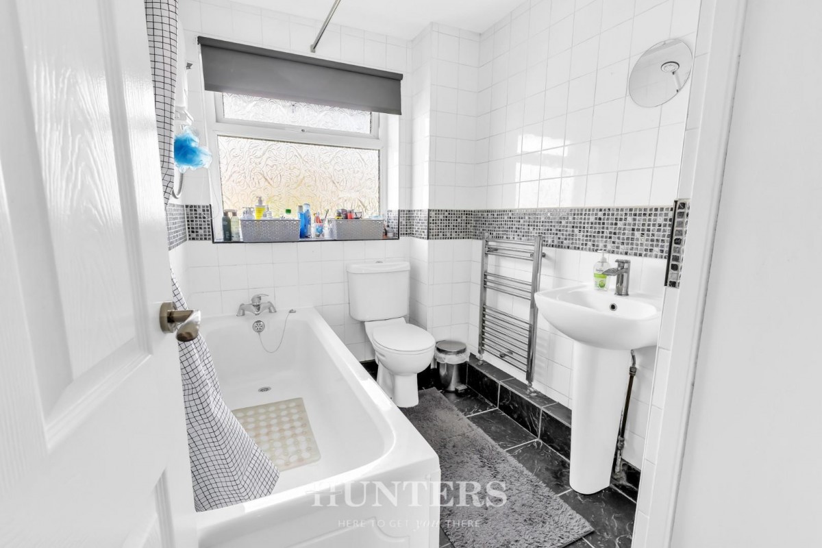Summerfield Drive, Middleton M24