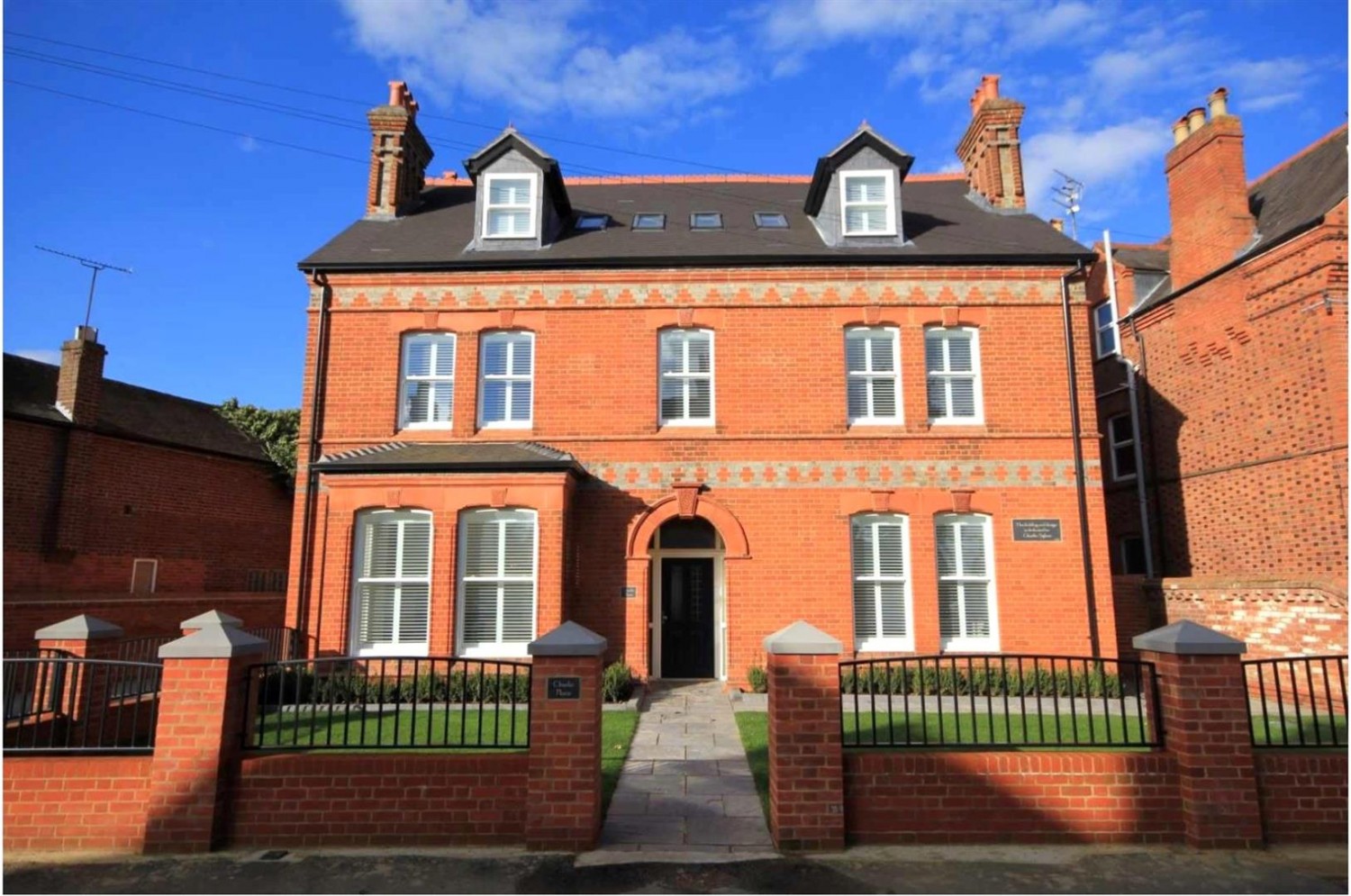 Castle Crescent, Reading