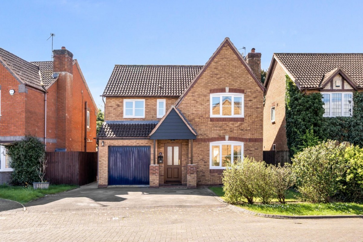 6 Kidnams Walk, Whitminster, GL2 7NL