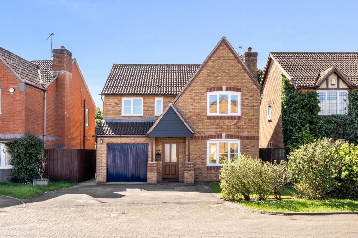 6 Kidnams Walk, Whitminster, GL2 7NL