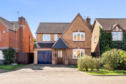 6 Kidnams Walk, Whitminster, GL2 7NL
