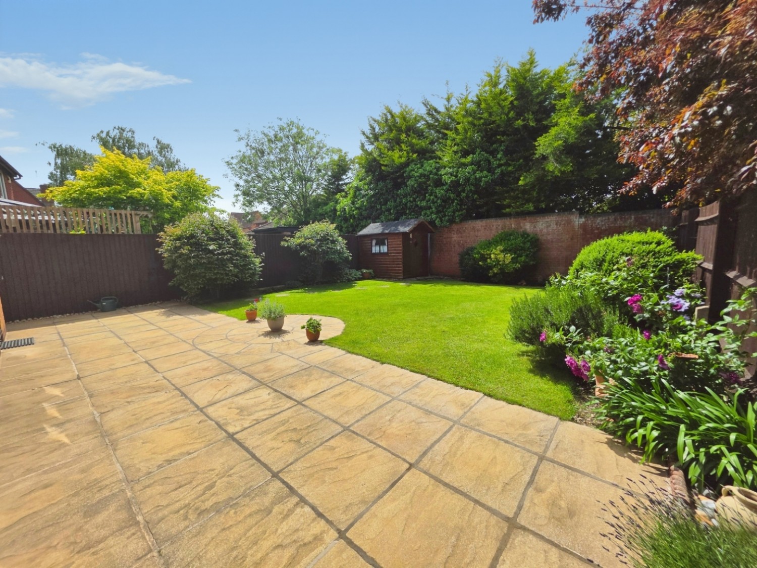 6 Kidnams Walk, Whitminster, GL2 7NL
