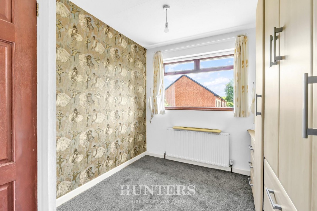 Monmouth Street, Middleton M24
