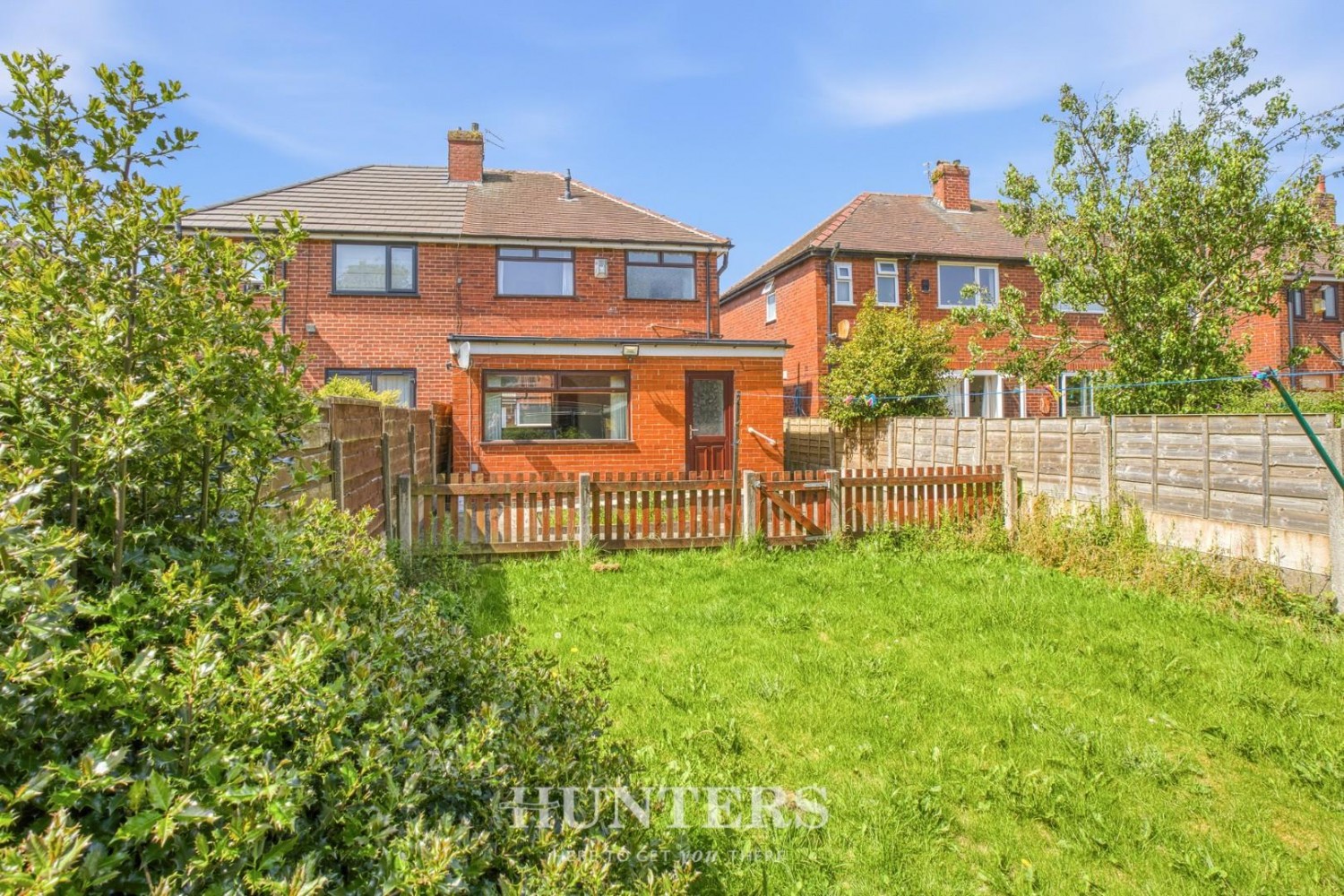 Monmouth Street, Middleton M24