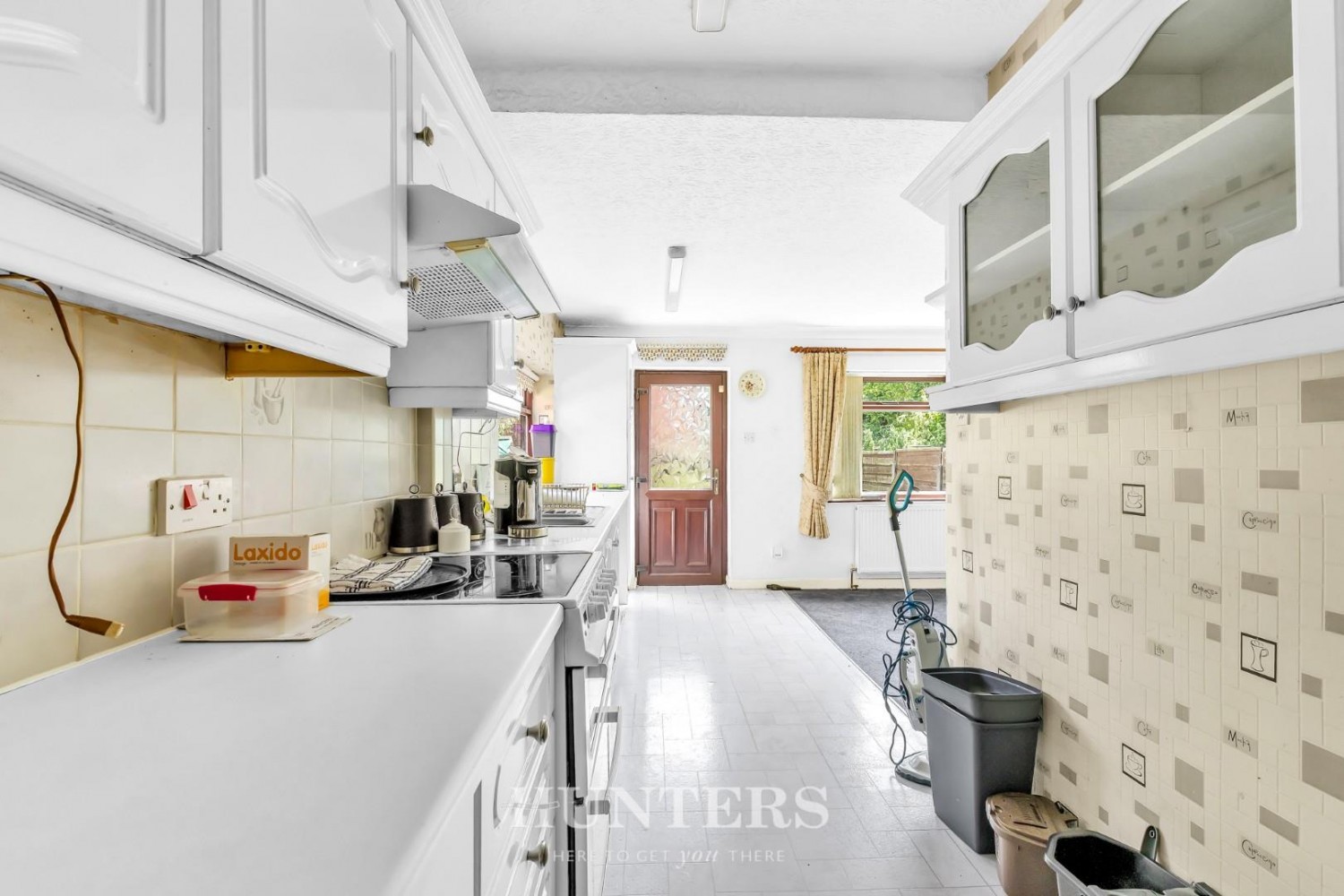 Monmouth Street, Middleton M24