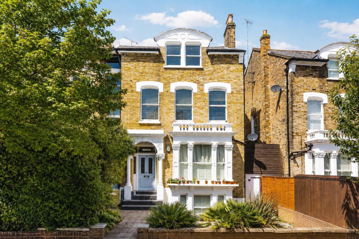 Queen Elizabeths Walk, London, N16