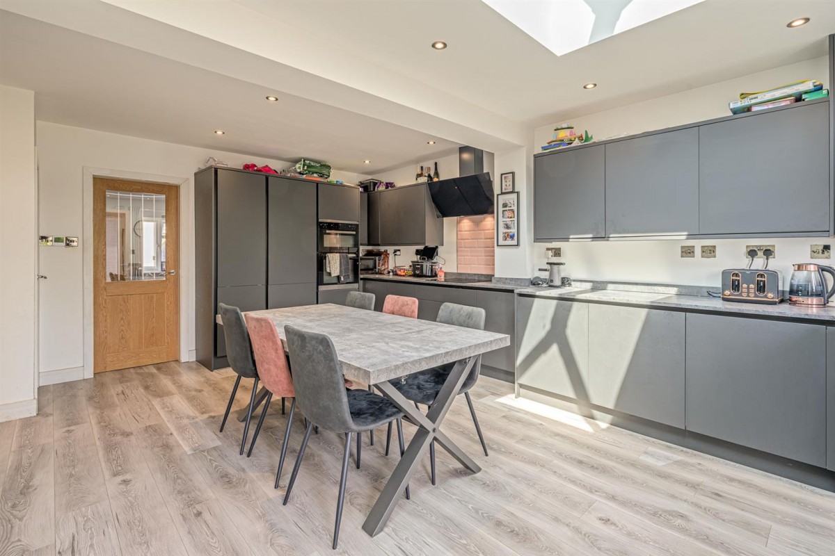 Laburnum Street, Wollaston, Stourbridge, DY8 4NX
