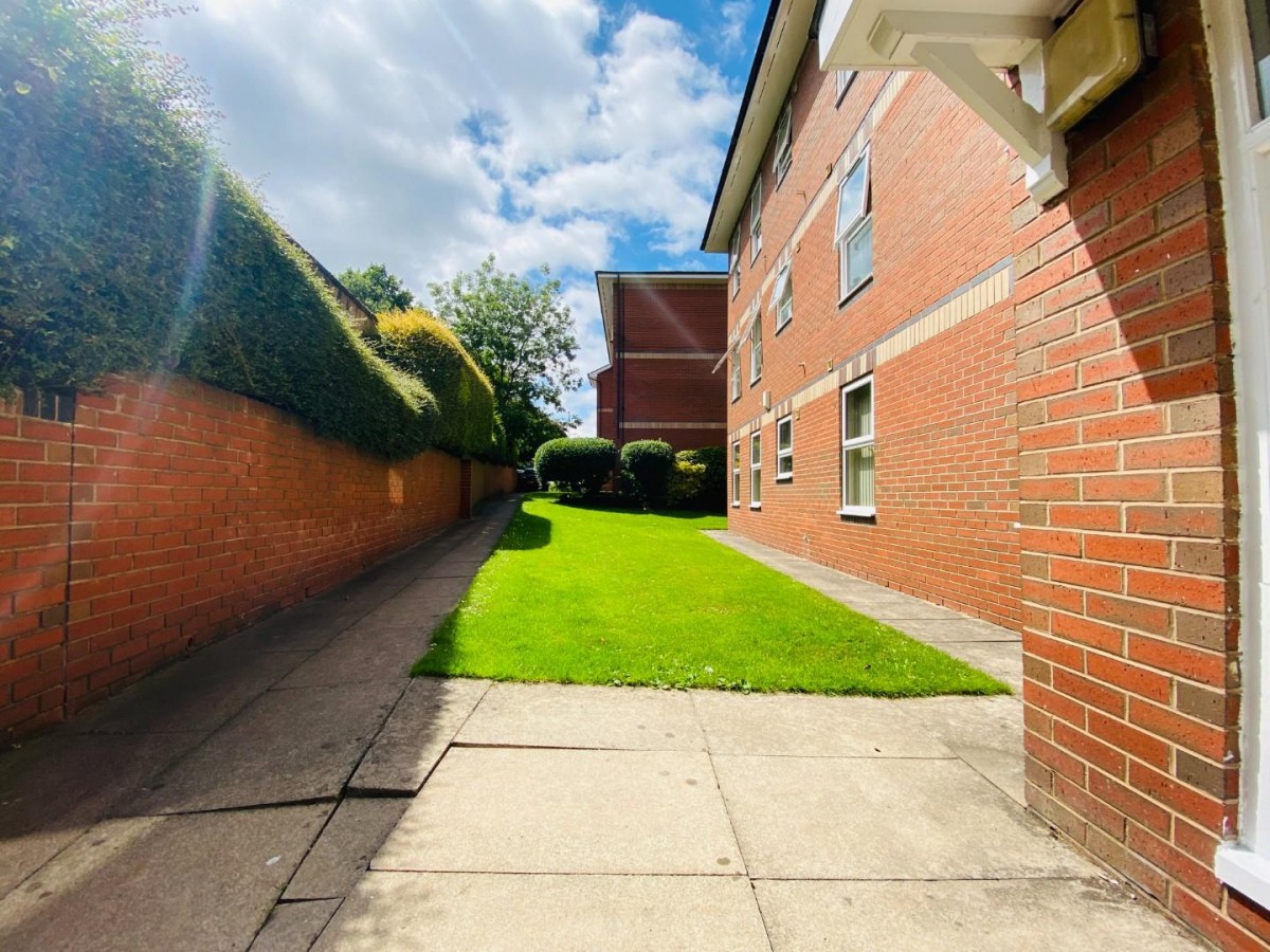 Northgate Lodge, Skinner Lane, Pontefract, WF8 1HU