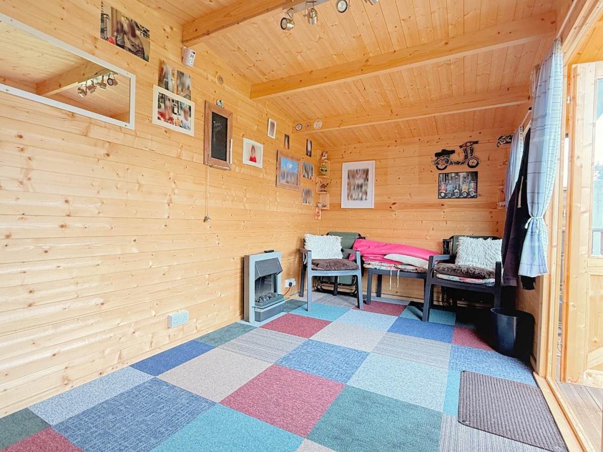Leysholme Crescent, Leeds,LS12