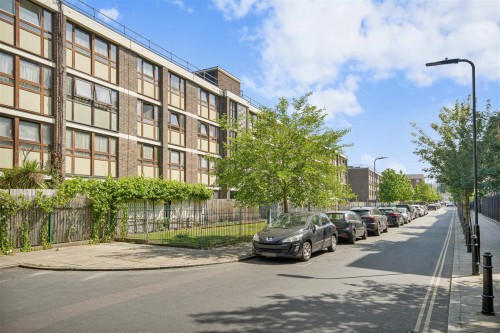 Crondall Court, Hoxton, N1