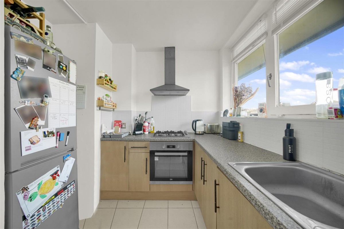 Crondall Court, Hoxton, N1