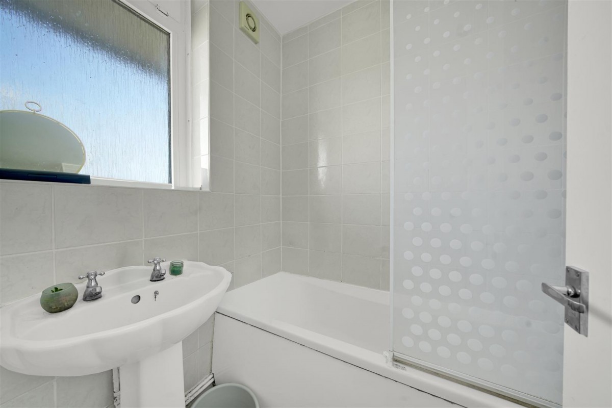 Crondall Court, Hoxton, N1