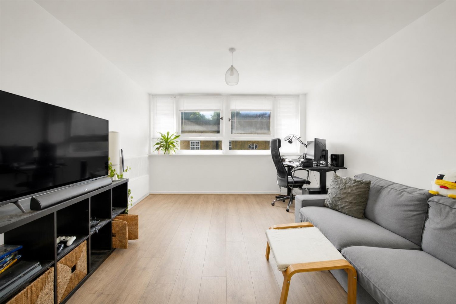 1 bedroom Flat for sale in Crondall Court, Hoxton, N1