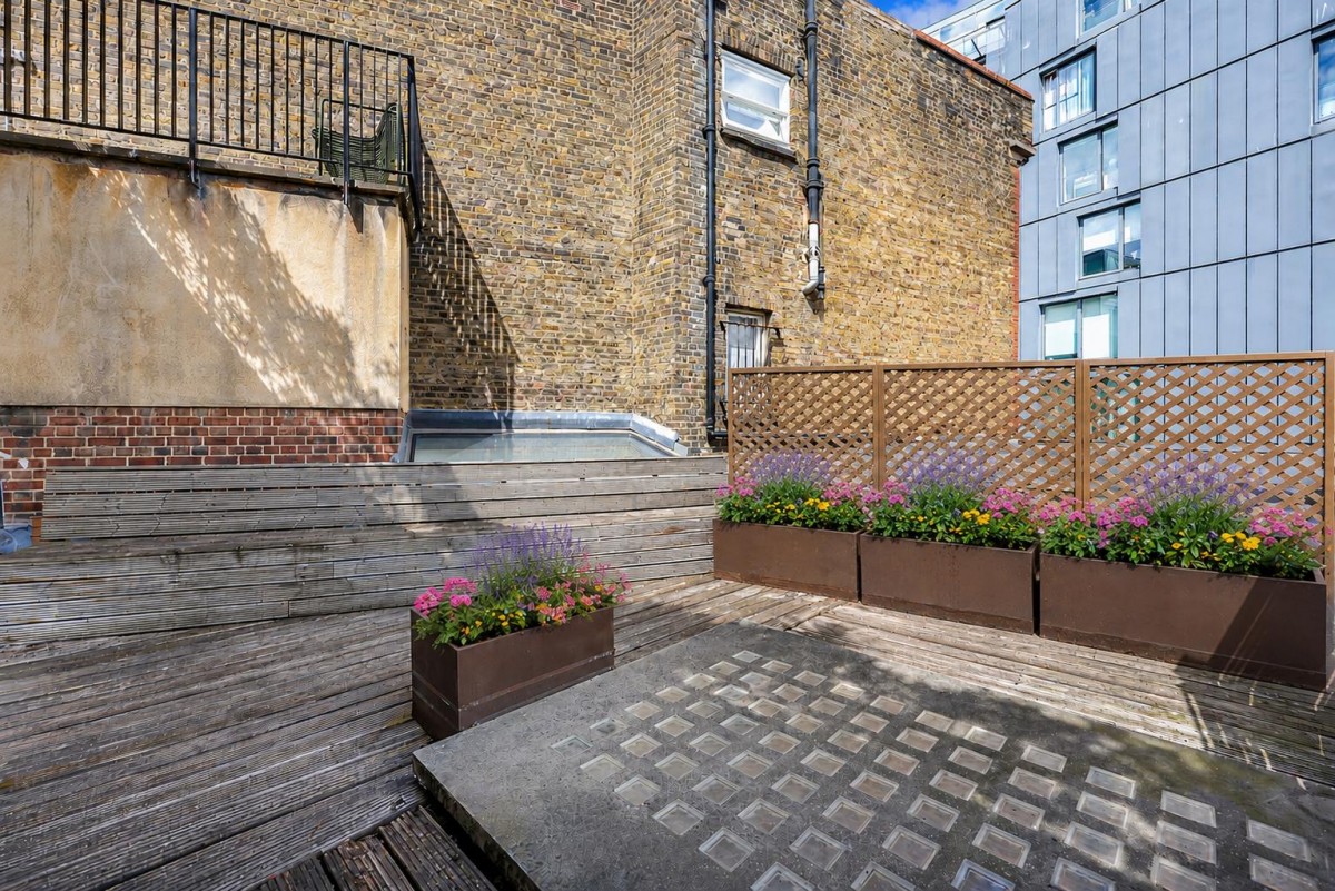 St. John Street, Clerkenwell, EC1V