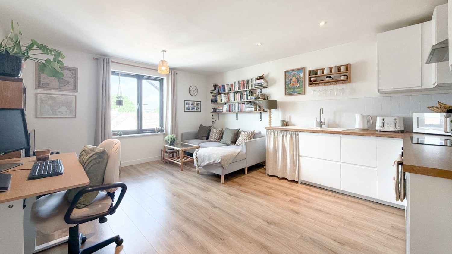 21 West, Skypark Road, Bedminster, BS3 3NA