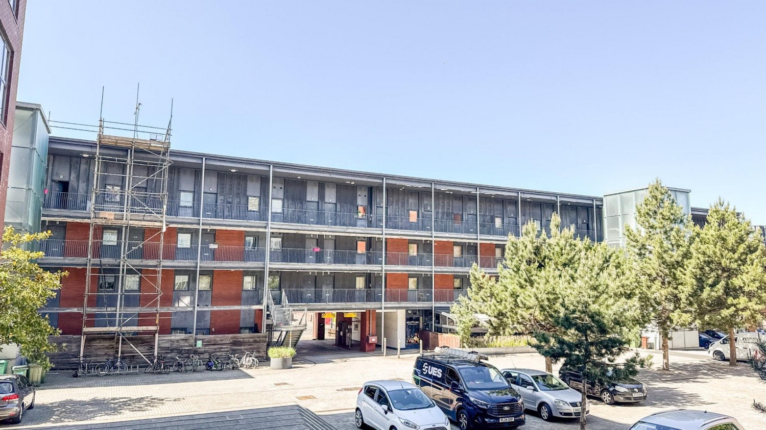 21 West, Skypark Road, Bedminster, BS3 3NA