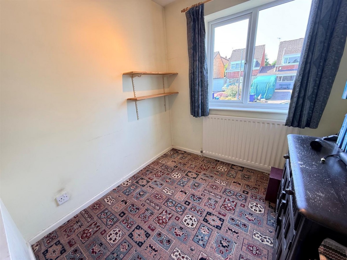 Colshaw Road, Stourbridge, DY8 3AS