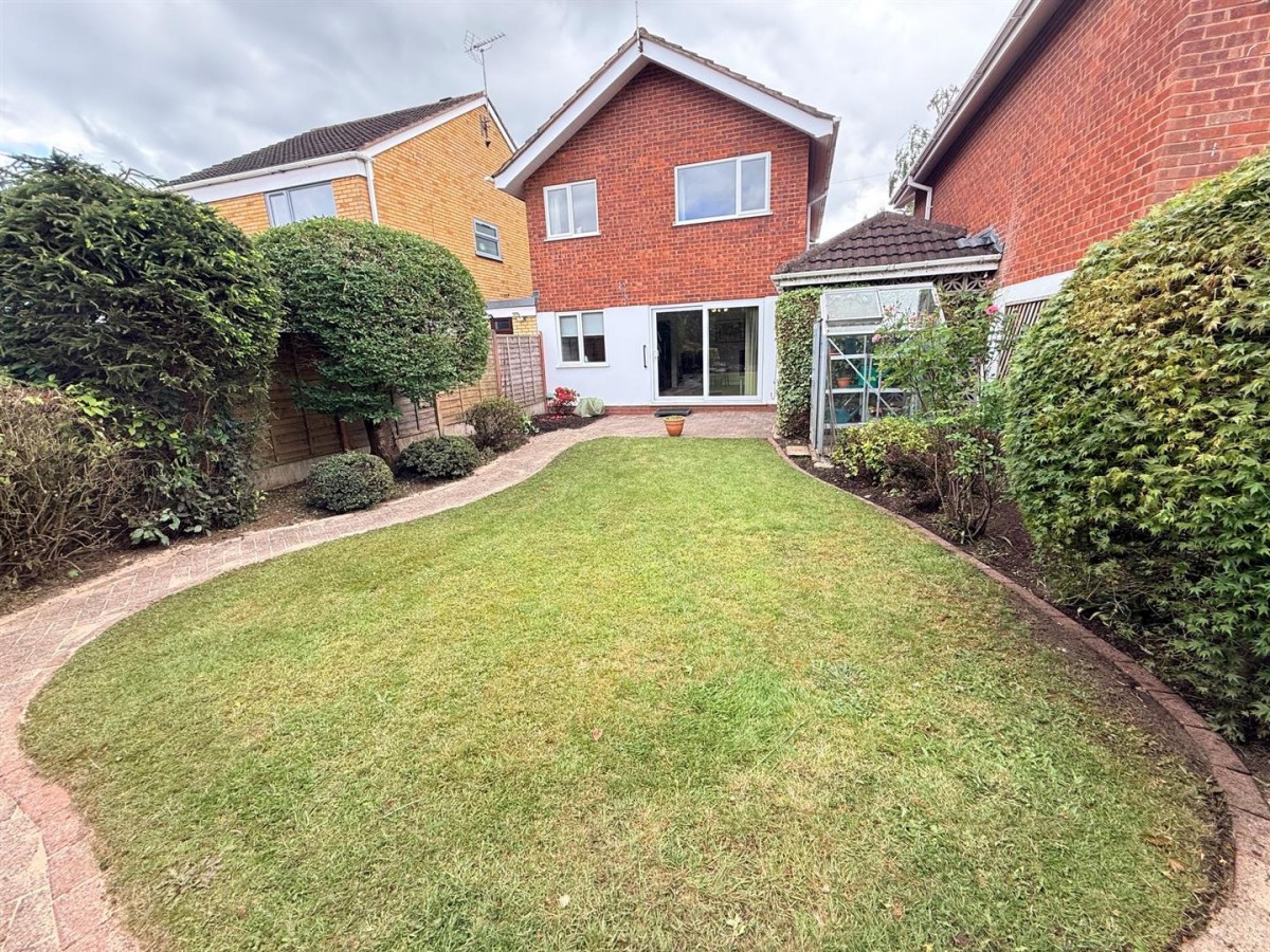 Colshaw Road, Stourbridge, DY8 3AS