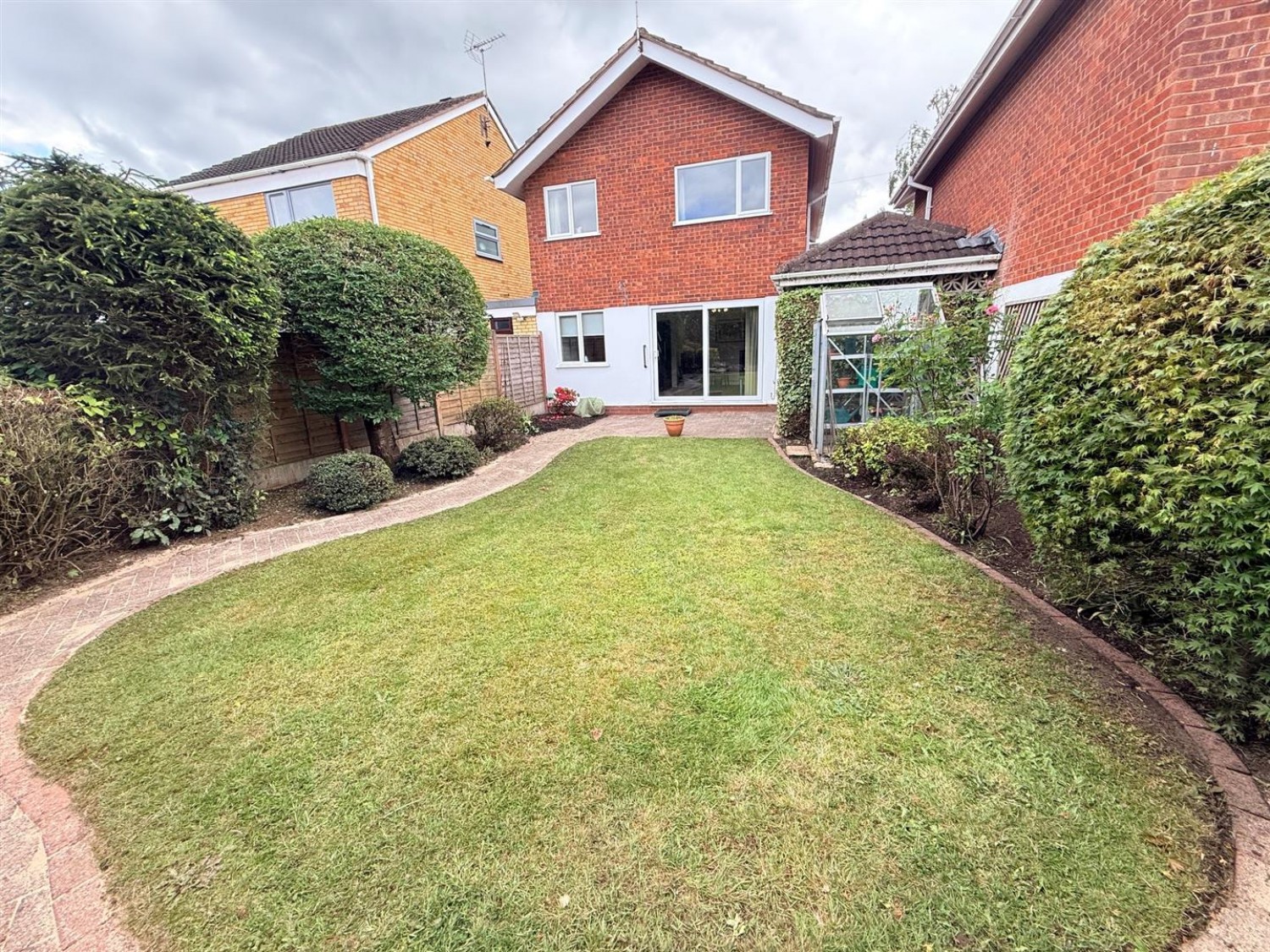 Colshaw Road, Stourbridge, DY8 3AS