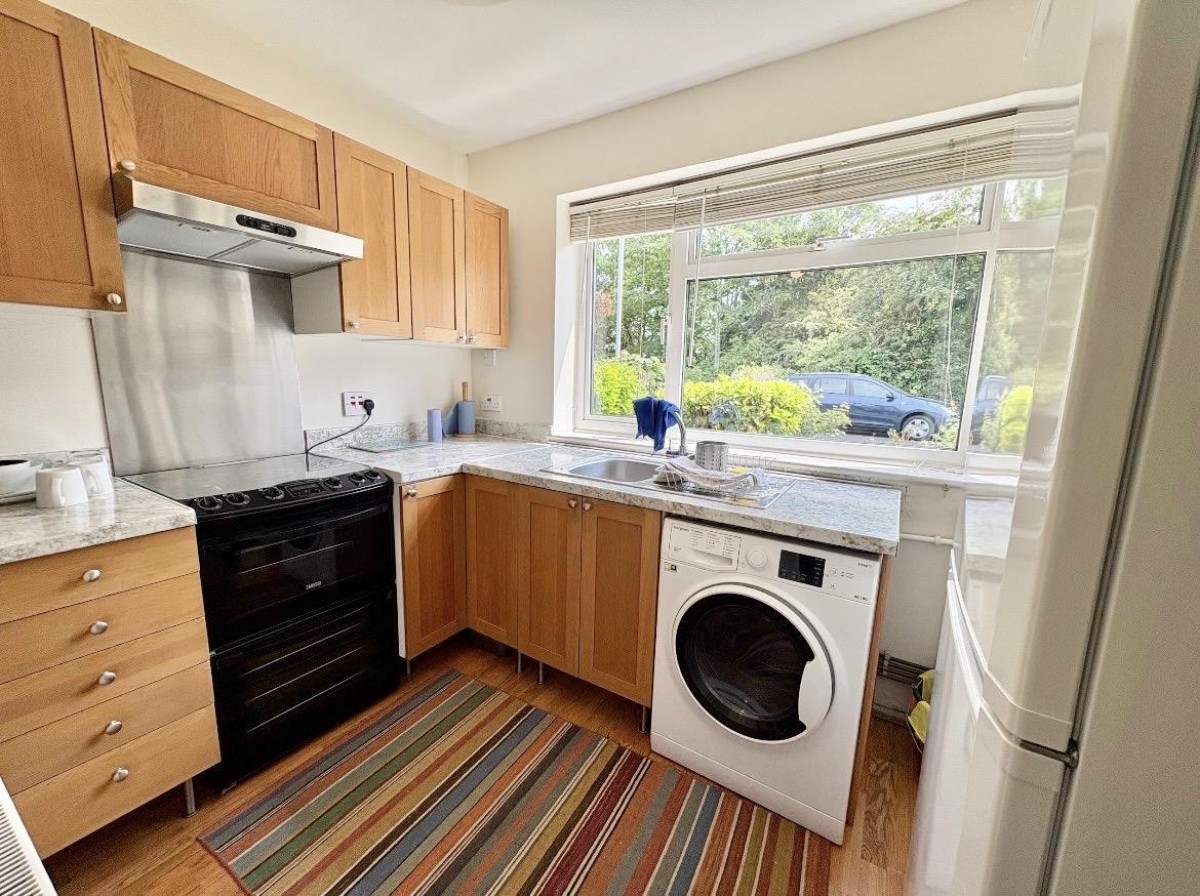 Shortlands Close, Harlington, Middlesex, UB3 5HF