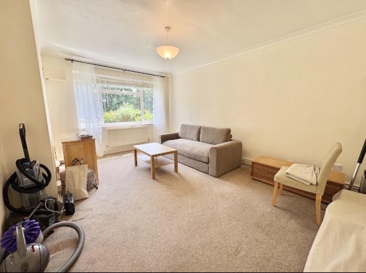 Shortlands Close, Harlington, Middlesex, UB3 5HF
