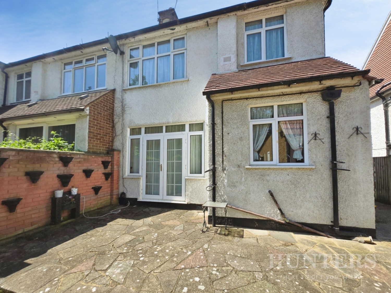 Derek Avenue, Wallington