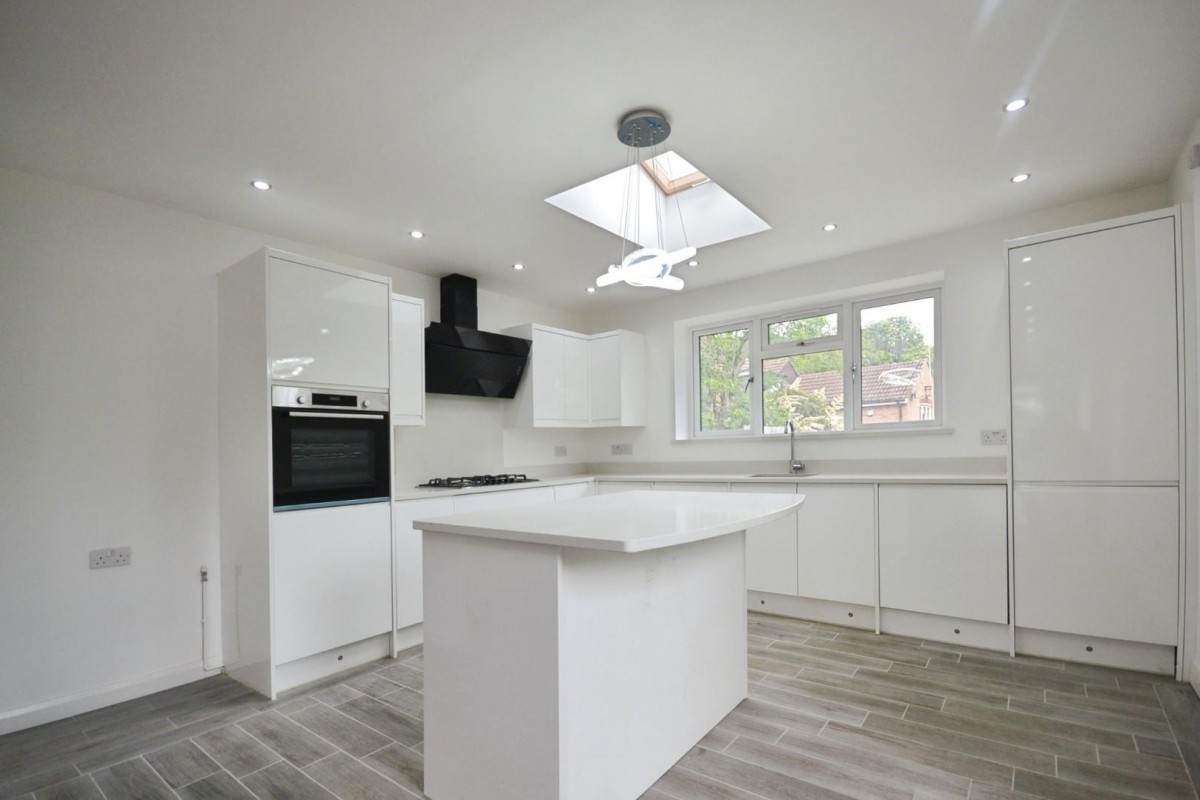Dudley Close, Tilehurst, Reading