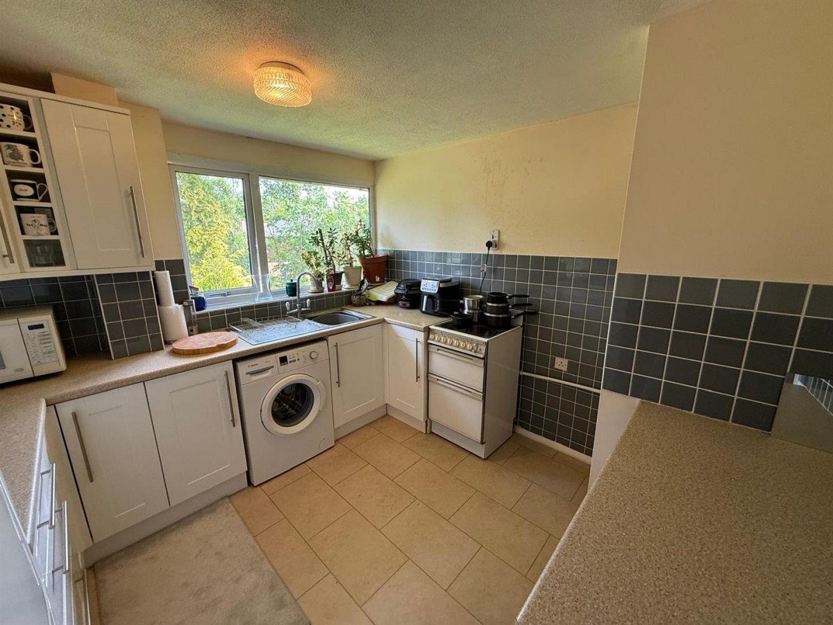 Halfcot Avenue, Pedmore, Stourbridge, DY9 0YB