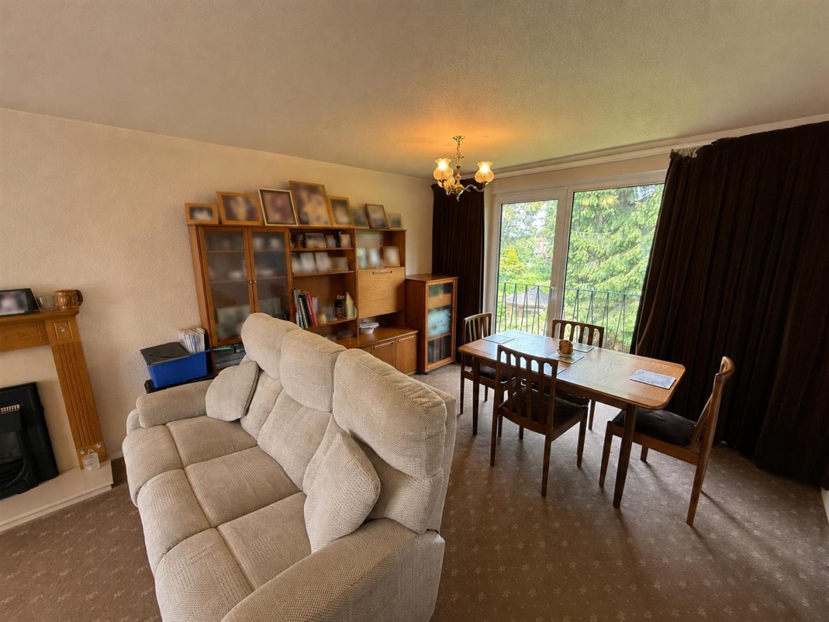 Halfcot Avenue, Pedmore, Stourbridge, DY9 0YB