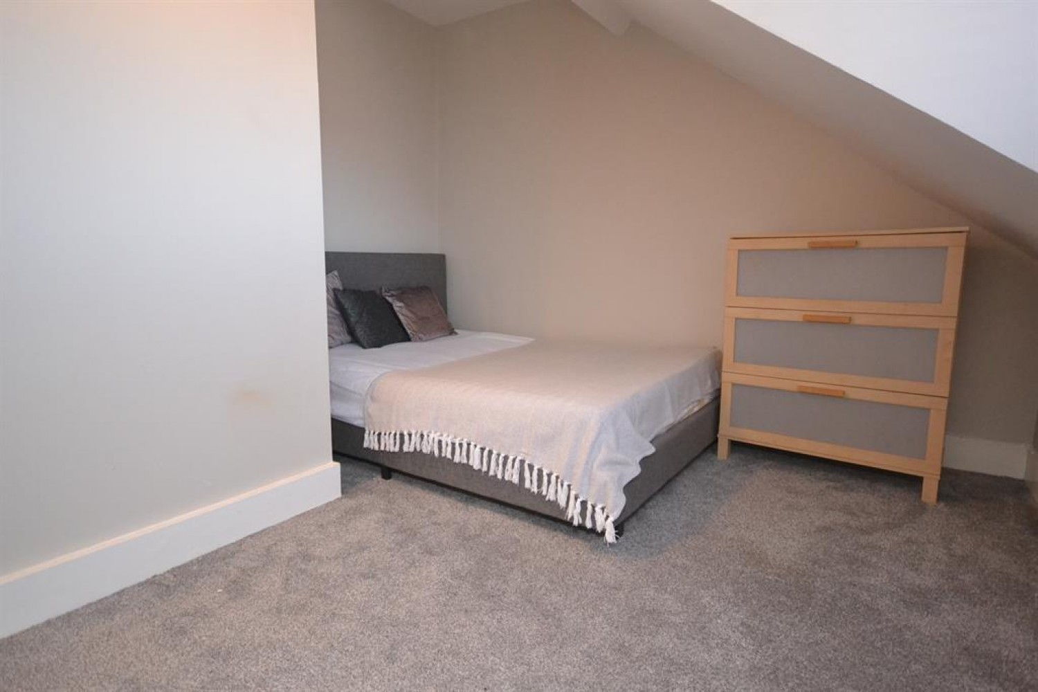 Crown Street, Reading, Berkshire
