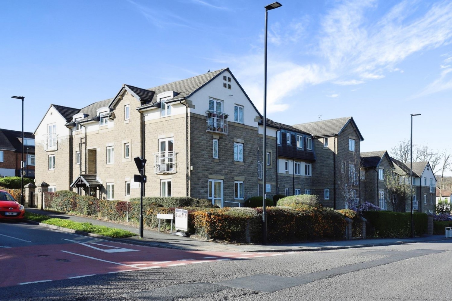 2 bedroom Flat for sale in Ranulf Court, Abbeydale Road South, Sheffield, S7 2PZ