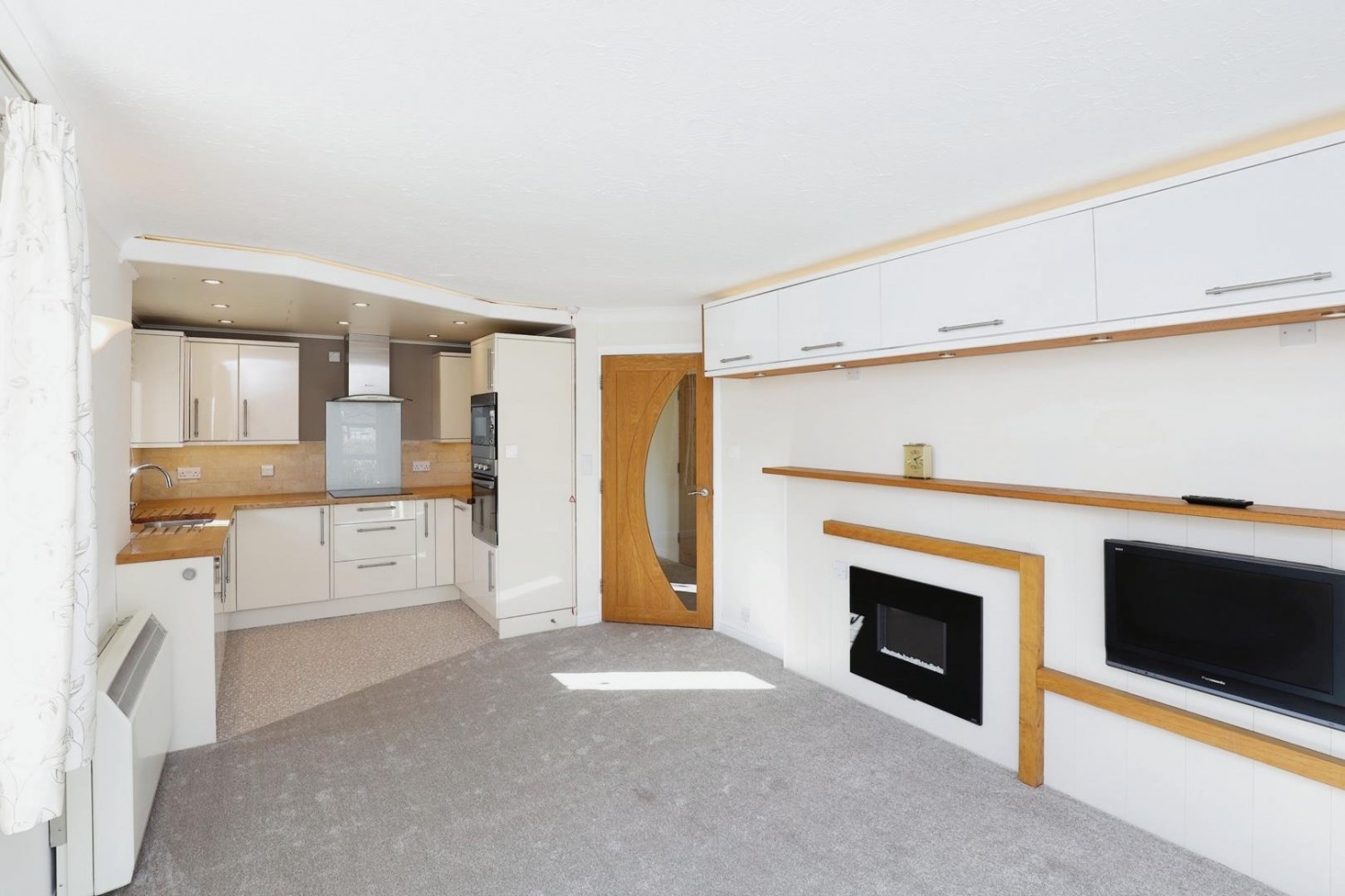 2 bedroom Flat for sale in Ranulf Court, Abbeydale Road South, Sheffield, S7 2PZ